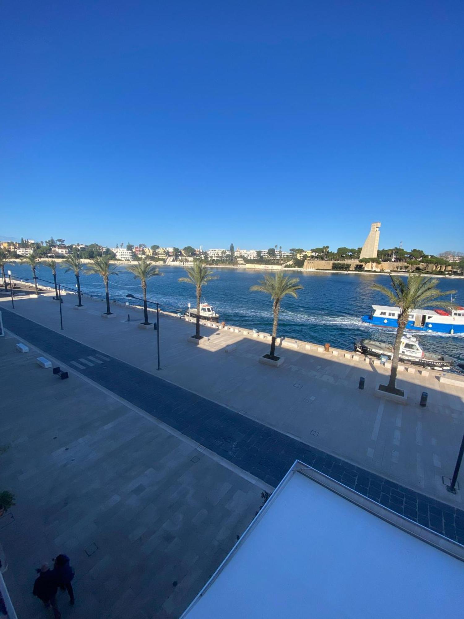 Appartamento Fontanella Deluxe Brindisi Exterior photo